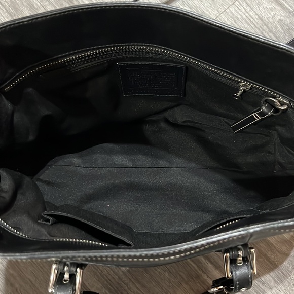 EUC Coach Black Leather Handbag - Picture 4 of 8